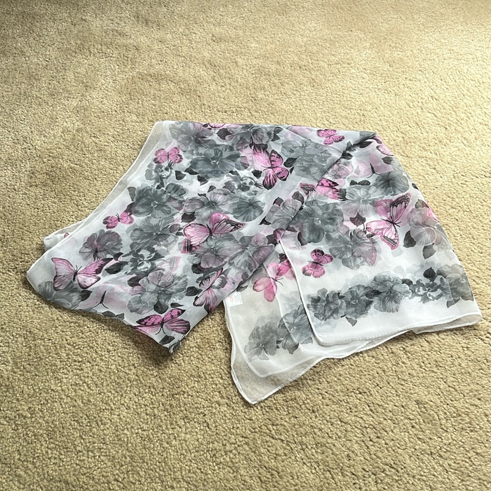 NWOT White Silk Feel Floral Butterfly Scarf
